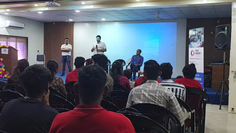 Tech Concept Hub conducting college seminar on Data Analytics and Artificial Intelligence (AI) in Pimpri Chinchwad Pune – industry trends and career guidance
